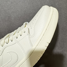 耐克 Nike Air Jordan 1 Retro Low OG 耐克 AJ1乔1低帮休闲板鞋 货号:HQ6998-1 耐克 Nike Air Jordan 1 Retro Low OG 耐克 AJ1乔1低帮休闲板鞋 货号:HQ6998-1