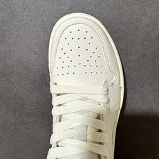 耐克 Nike Air Jordan 1 Retro Low OG 耐克 AJ1乔1低帮休闲板鞋 货号:HQ6998-1 耐克 Nike Air Jordan 1 Retro Low OG 耐克 AJ1乔1低帮休闲板鞋 货号:HQ6998-1