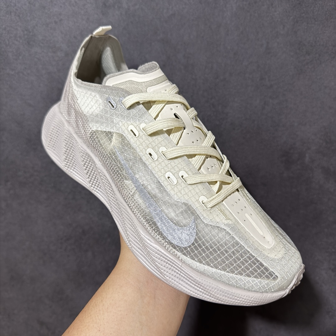 NIKE AVA X耐克顶级迈柔」路跑鞋,通过超强缓震与舒适度的全面提升令跑步更加轻松,缓解冲击压力,加快恢复节奏。 货 NIKE AVA X耐克顶级迈柔」路跑鞋,通过超强缓震与舒适度的全面提升令跑步更加轻松,缓解冲击压力,加快恢复节奏。 货