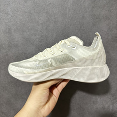 NIKE AVA X耐克顶级迈柔」路跑鞋,通过超强缓震与舒适度的全面提升令跑步更加轻松,缓解冲击压力,加快恢复节奏。 货 NIKE AVA X耐克顶级迈柔」路跑鞋,通过超强缓震与舒适度的全面提升令跑步更加轻松,缓解冲击压力,加快恢复节奏。 货