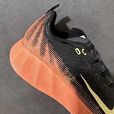 NIKE AVA X耐克顶级迈柔」路跑鞋,通过超强缓震与舒适度的全面提升令跑步更加轻松,缓解冲击压力,加快恢复节奏。 货 NIKE AVA X耐克顶级迈柔」路跑鞋,通过超强缓震与舒适度的全面提升令跑步更加轻松,缓解冲击压力,加快恢复节奏。 货