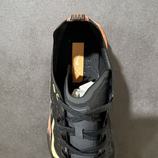 NIKE AVA X耐克顶级迈柔」路跑鞋,通过超强缓震与舒适度的全面提升令跑步更加轻松,缓解冲击压力,加快恢复节奏。 货 NIKE AVA X耐克顶级迈柔」路跑鞋,通过超强缓震与舒适度的全面提升令跑步更加轻松,缓解冲击压力,加快恢复节奏。 货