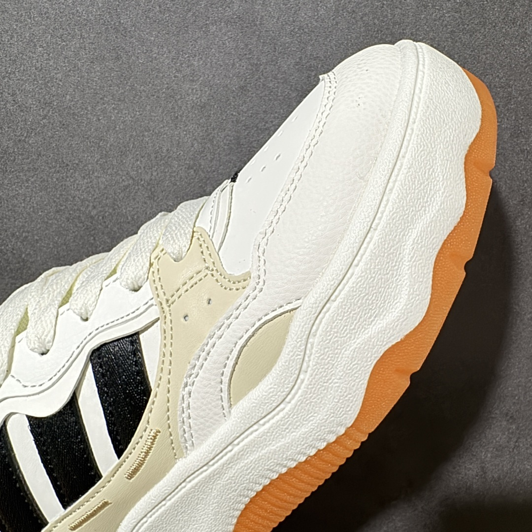 阿迪达斯 adidas LITE SHUFFLE 复合材质 舒适贴合系带 板鞋 货号：KI1858 Size：36-45