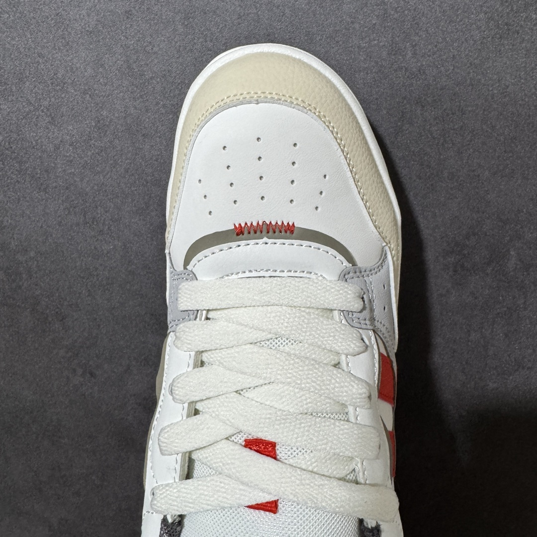 阿迪达斯 adidas LITE SHUFFLE 复合材质 舒适贴合系带 板鞋 货号：KH9027 Size：36-45