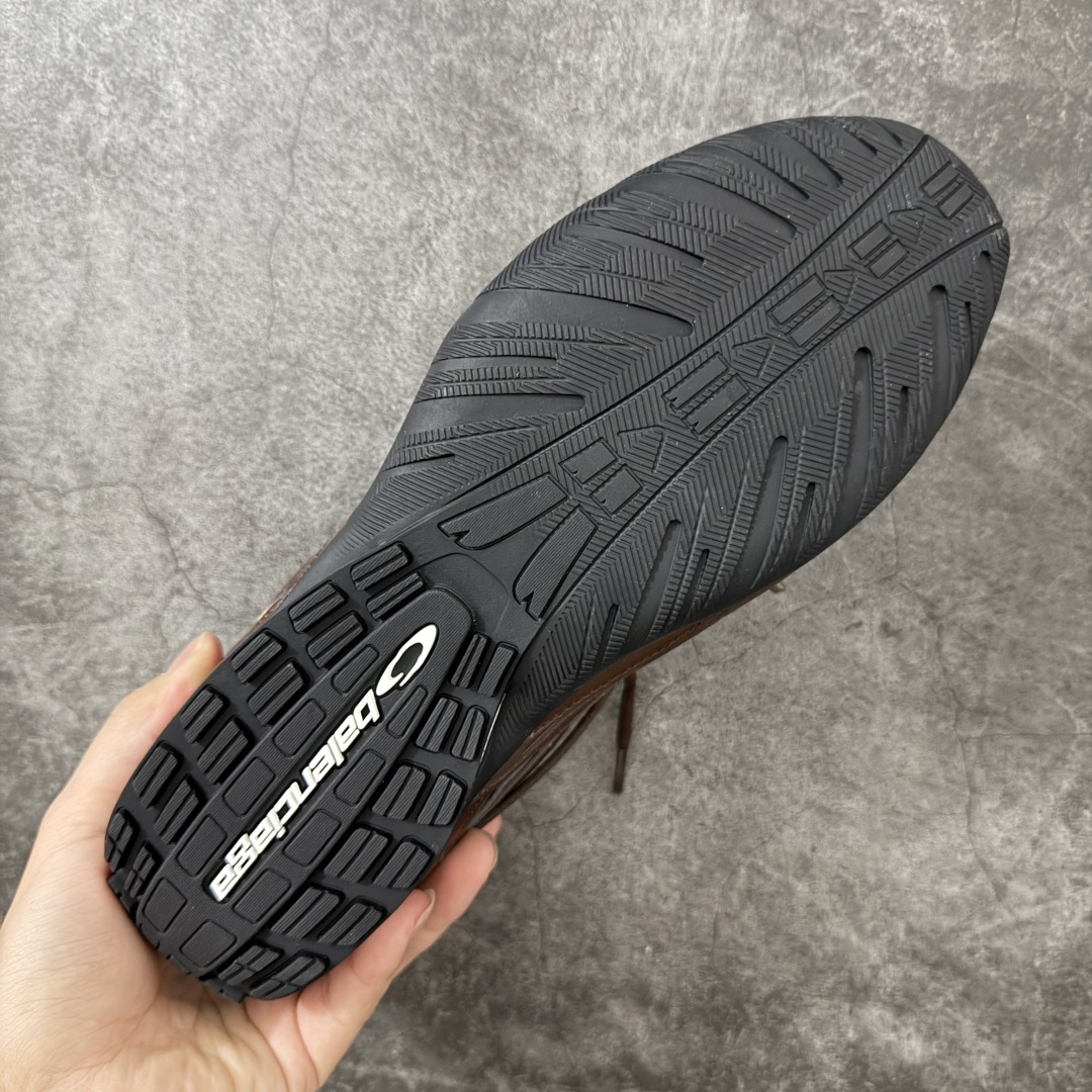 Balenciaga巴黎世家 Radar 圆头系带 做旧效果 低帮 生活休闲鞋 巴黎世家25代 轻薄款经典出货 这个非常 Balenciaga巴黎世家 Radar 圆头系带 做旧效果 低帮 生活休闲鞋 巴黎世家25代 轻薄款经典出货 这个非常