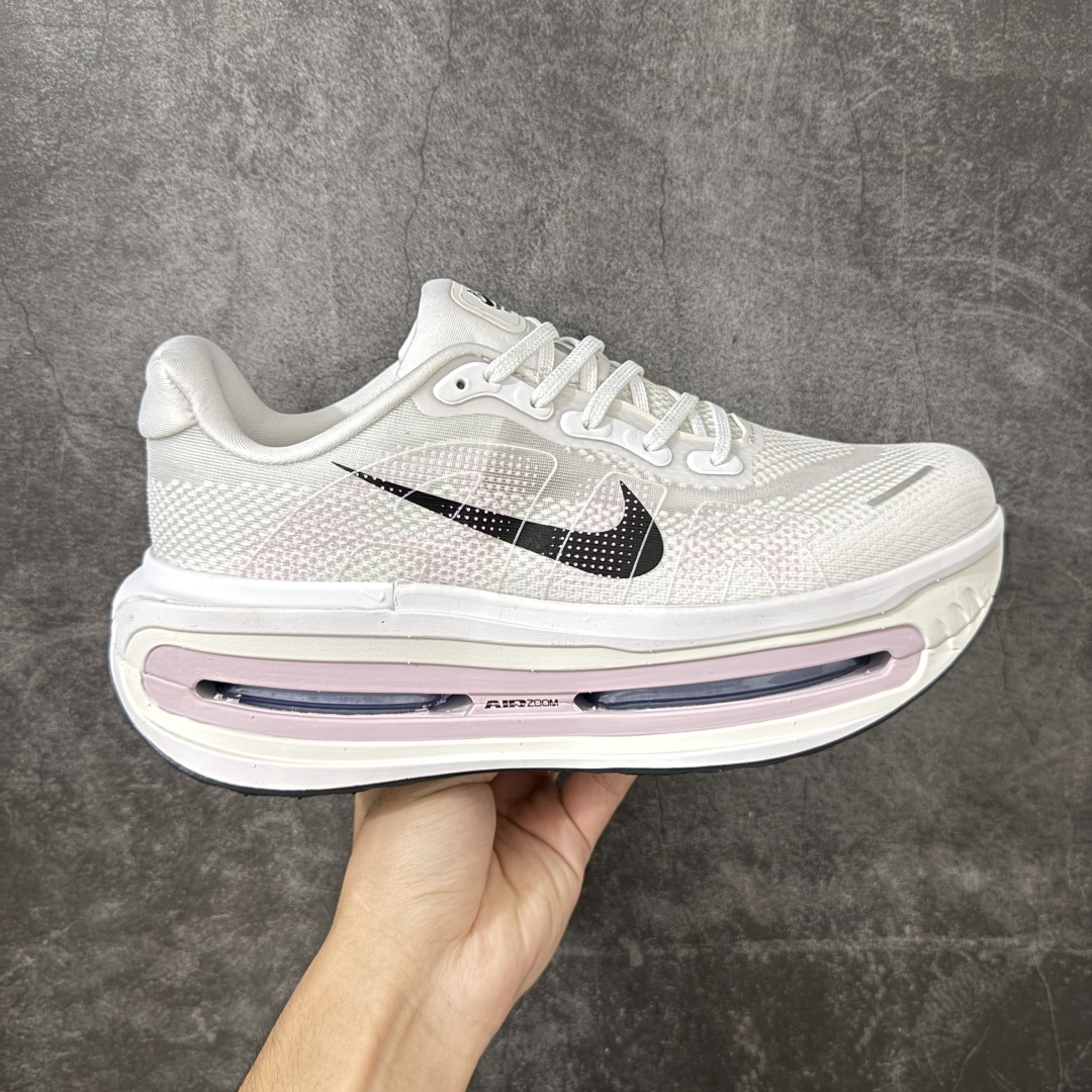 Nike VOMERO PREMIUM 耐克 舒适减震防滑 低帮跑步鞋 全掌ReactX泡绵中底 前掌和后跟还配备了Ai