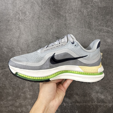 Nike Pegasus Premium SE 舒适百搭减震防滑耐磨透气 低帮跑步鞋 简约又不失活力,上脚超吸睛。 它不 Nike Pegasus Premium SE 舒适百搭减震防滑耐磨透气 低帮跑步鞋 简约又不失活力,上脚超吸睛。 它不