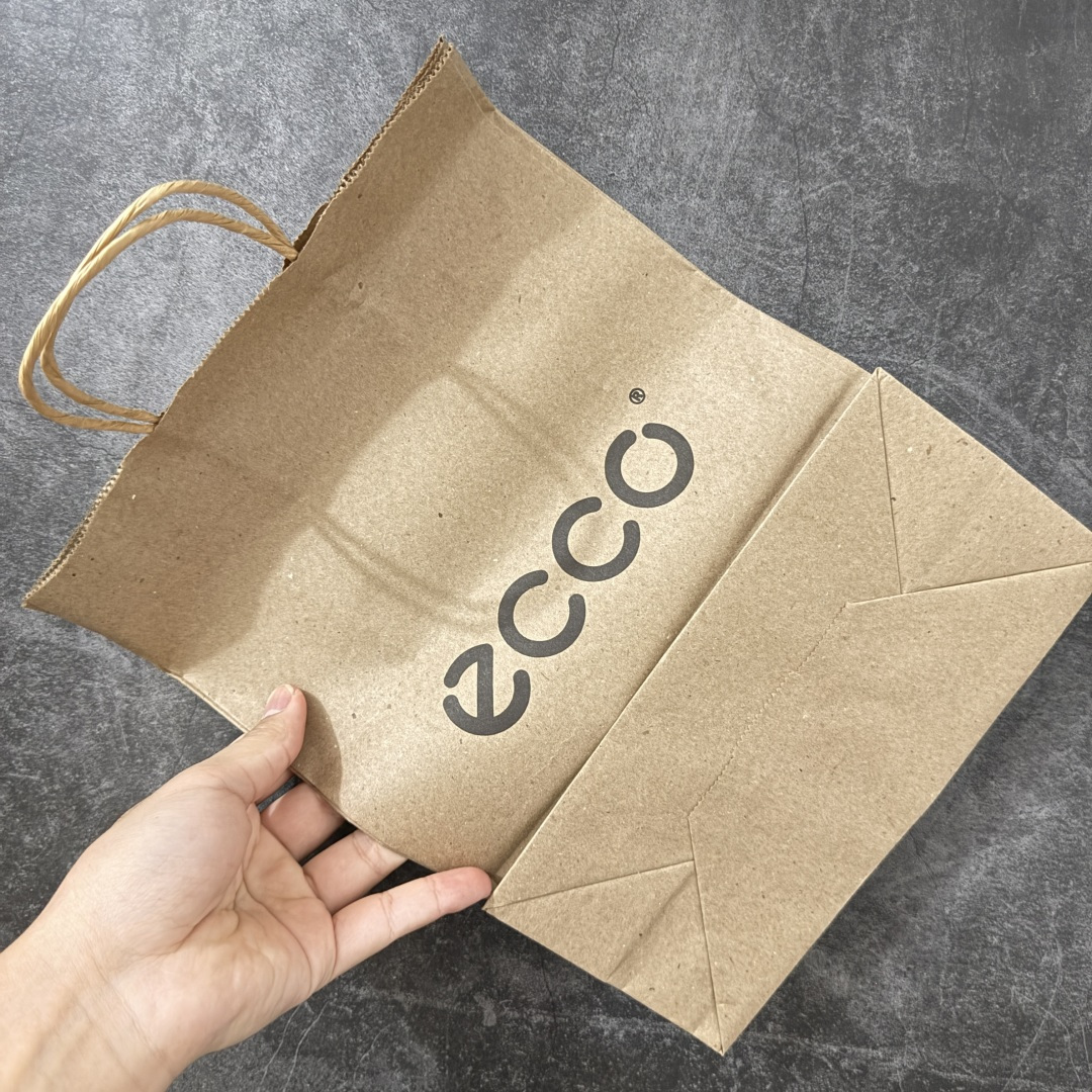 Ecco 爱步Biom-25周年，德仕玛联邦一体注塑版本，真一体注塑，引进原厂同源过千万级“德仕玛联邦一体注塑机”，打破
