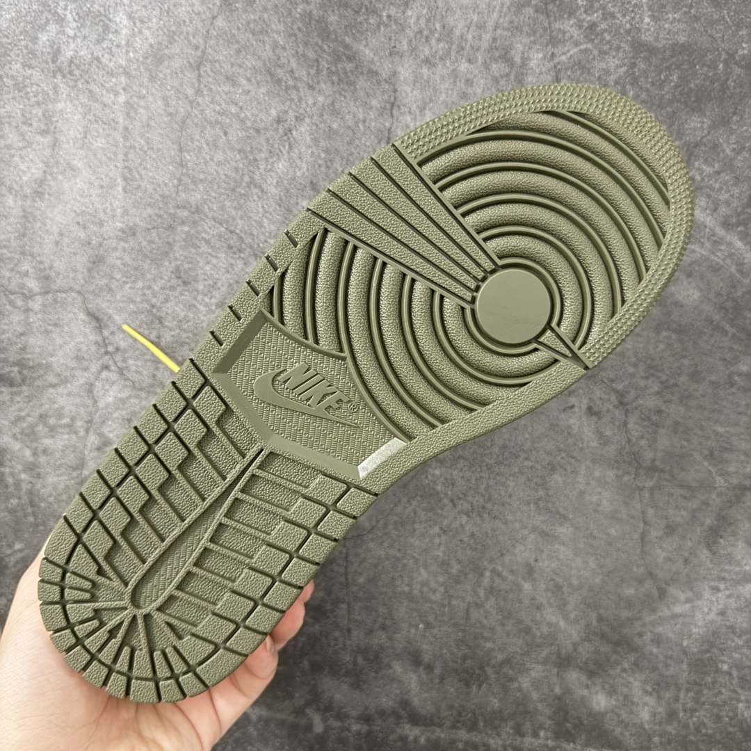 Travis Scott x Air Jordan AJ1 Low OG SPTS联名白黑绿倒钩低帮 DZ4137-10 Travis Scott x Air Jordan AJ1 Low OG SPTS联名白黑绿倒钩低帮 DZ4137-10