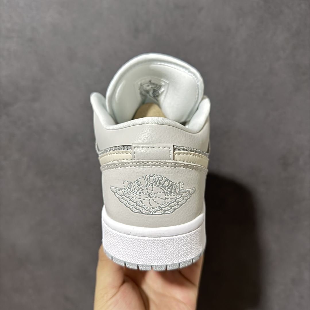 Nike Air Jordan 1 Low 经典百搭 AJ1 耐克 低帮休闲板鞋 货号:IO2049-100 尺码:36 Nike Air Jordan 1 Low 经典百搭 AJ1 耐克 低帮休闲板鞋 货号:IO2049-100 尺码:36