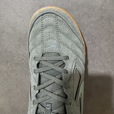 NIKE Goto 系列 复古经典运动休闲鞋 HQ6020-004 Nike Gato 是一款复刻自 2010 年的经典 NIKE Goto 系列 复古经典运动休闲鞋 HQ6020-004 Nike Gato 是一款复刻自 2010 年的经典