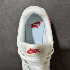 NIKE Goto 系列 复古经典运动休闲鞋 HQ6019-102 Nike Gato 是一款复刻自 2010 年的经典 NIKE Goto 系列 复古经典运动休闲鞋 HQ6019-102 Nike Gato 是一款复刻自 2010 年的经典