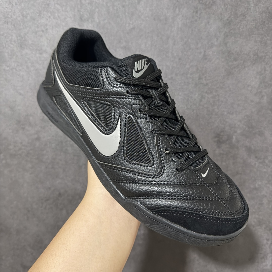 NIKE Goto 系列 复古经典运动休闲鞋 HQ6019-004 Nike Gato 是一款复刻自 2010 年的经典 NIKE Goto 系列 复古经典运动休闲鞋 HQ6019-004 Nike Gato 是一款复刻自 2010 年的经典