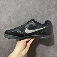 NIKE Goto 系列 复古经典运动休闲鞋 HQ6019-004 Nike Gato 是一款复刻自 2010 年的经典 NIKE Goto 系列 复古经典运动休闲鞋 HQ6019-004 Nike Gato 是一款复刻自 2010 年的经典