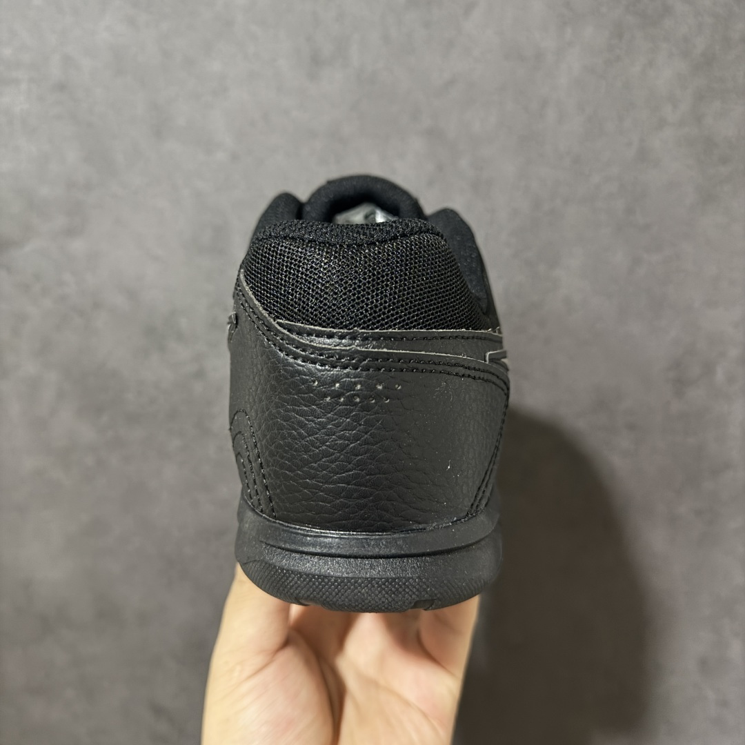 NIKE Goto 系列 复古经典运动休闲鞋 HQ6019-004 Nike Gato 是一款复刻自 2010 年的经典 NIKE Goto 系列 复古经典运动休闲鞋 HQ6019-004 Nike Gato 是一款复刻自 2010 年的经典