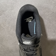 NIKE Goto 系列 复古经典运动休闲鞋 HQ6019-004 Nike Gato 是一款复刻自 2010 年的经典 NIKE Goto 系列 复古经典运动休闲鞋 HQ6019-004 Nike Gato 是一款复刻自 2010 年的经典