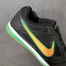 NIKE Goto 系列 复古经典运动休闲鞋 IB8509-001 Nike Gato 是一款复刻自 2010 年的经典 NIKE Goto 系列 复古经典运动休闲鞋 IB8509-001 Nike Gato 是一款复刻自 2010 年的经典