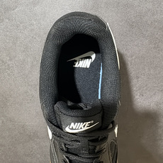 NIKE Goto 系列 复古经典运动休闲鞋 HQ6019-001 Nike Gato 是一款复刻自 2010 年的经典 NIKE Goto 系列 复古经典运动休闲鞋 HQ6019-001 Nike Gato 是一款复刻自 2010 年的经典