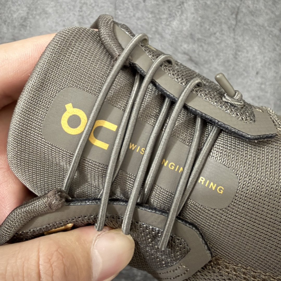 On昂跑 Cloud 6 马年限定 舒适百搭 跑鞋 防滑耐磨透气 低帮 越野训练跑步鞋 新品出货上架 定义市场昂跑标杆水