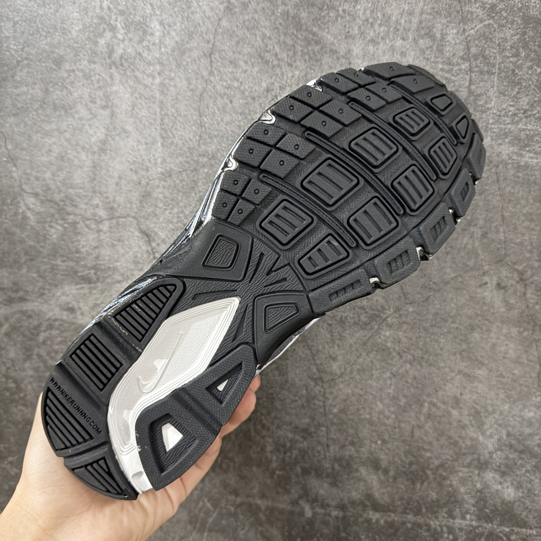 NIKE INITIATOR 创始者系列复古休闲运动舒适跑鞋 此款为人工手绘定制图案 原版基于Nike Initiato