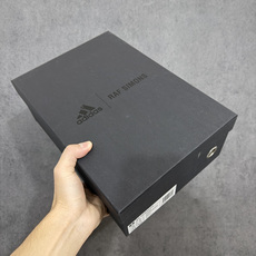 Adidas 阿迪 x RAF SIMONS 拉夫西蒙 Ozweego 先锋潮流 水泡 复古低帮休闲鞋 F34264 独 Adidas 阿迪 x RAF SIMONS 拉夫西蒙 Ozweego 先锋潮流 水泡 复古低帮休闲鞋 F34264 独