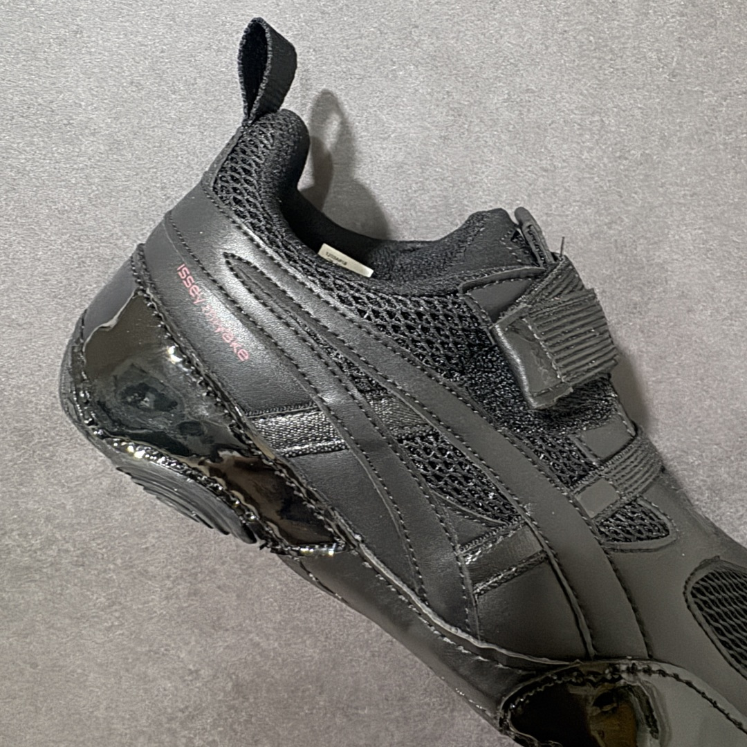 ISSEY MIYAKE/三宅一生 × ASICS HYPER TAPING 联名限定款 魔术贴薄底 舒适柔软 训练鞋 