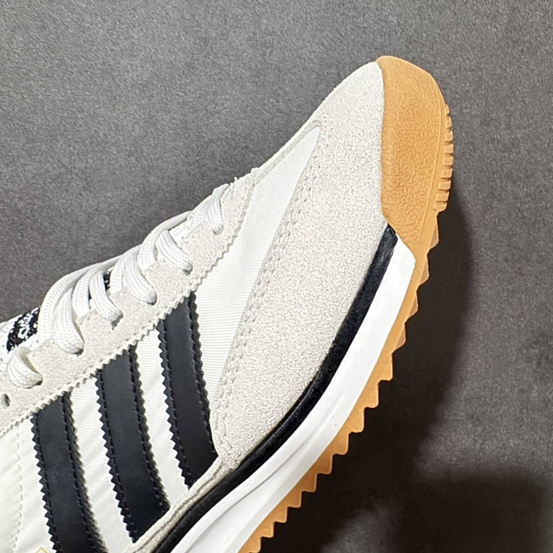 AD Originals SL 72 RS 休闲防滑耐磨低帮板鞋 经典低帮设计和橡胶外底,采用舒爽尼龙鞋面,绒面革饰面和 AD Originals SL 72 RS 休闲防滑耐磨低帮板鞋 经典低帮设计和橡胶外底,采用舒爽尼龙鞋面,绒面革饰面和