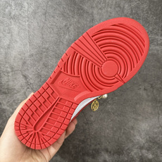 NK Dunk Low 低帮婚鞋 锦绣良缘 天作之合 货号:CU1727-100 该定制版球鞋选用原鞋款为Dunk SB NK Dunk Low 低帮婚鞋 锦绣良缘 天作之合 货号:CU1727-100 该定制版球鞋选用原鞋款为Dunk SB