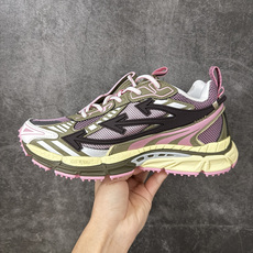 OFF-WHITE OW运动鞋 春夏走秀款球鞋 所有配件均通过定做出产正品裁片 原版比例大箭头定制网眼布双拼牛皮进口机器 OFF-WHITE OW运动鞋 春夏走秀款球鞋 所有配件均通过定做出产正品裁片 原版比例大箭头定制网眼布双拼牛皮进口机器