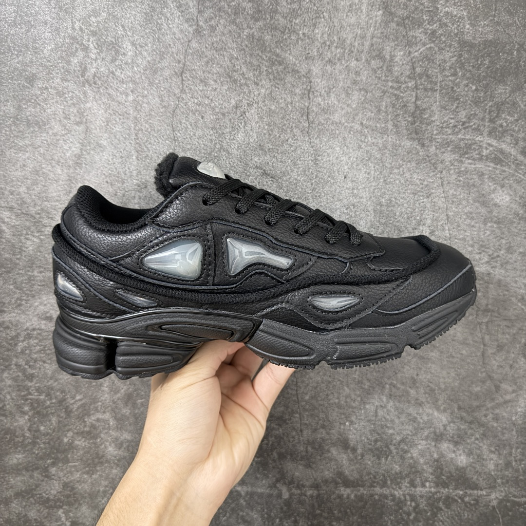 Adidas 阿迪 x RAF SIMONS 拉夫西蒙 Ozweego 先锋潮流 水泡 复古低帮休闲鞋 S74145 独