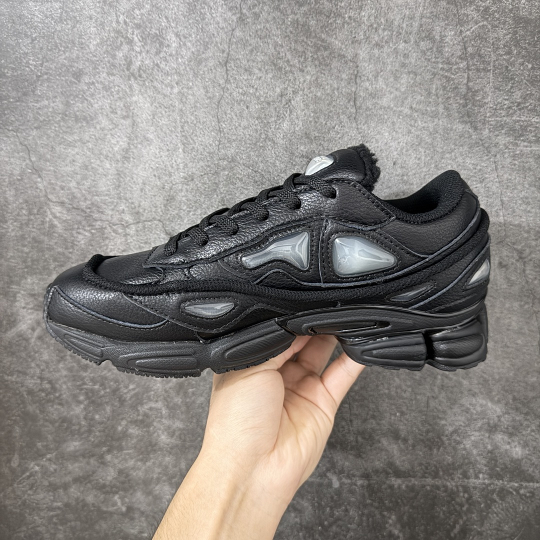 Adidas 阿迪 x RAF SIMONS 拉夫西蒙 Ozweego 先锋潮流 水泡 复古低帮休闲鞋 S74145 独 Adidas 阿迪 x RAF SIMONS 拉夫西蒙 Ozweego 先锋潮流 水泡 复古低帮休闲鞋 S74145 独