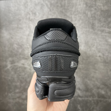 Adidas 阿迪 x RAF SIMONS 拉夫西蒙 Ozweego 先锋潮流 水泡 复古低帮休闲鞋 S74587 独 Adidas 阿迪 x RAF SIMONS 拉夫西蒙 Ozweego 先锋潮流 水泡 复古低帮休闲鞋 S74587 独