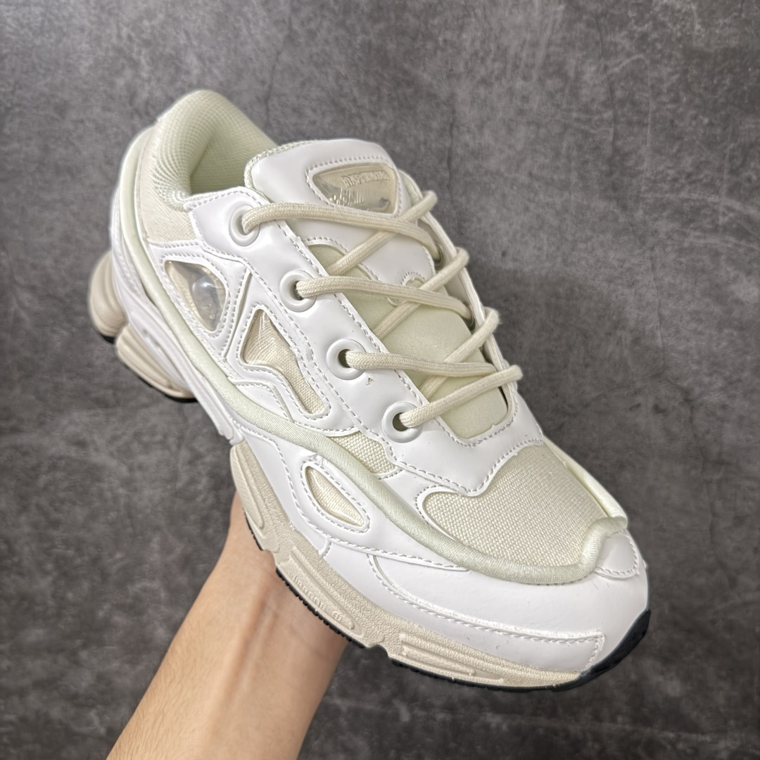 Adidas 阿迪 x RAF SIMONS 拉夫西蒙 Ozweego 先锋潮流 水泡 复古低帮休闲鞋 BB6742 独 Adidas 阿迪 x RAF SIMONS 拉夫西蒙 Ozweego 先锋潮流 水泡 复古低帮休闲鞋 BB6742 独