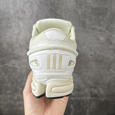 Adidas 阿迪 x RAF SIMONS 拉夫西蒙 Ozweego 先锋潮流 水泡 复古低帮休闲鞋 BB6742 独 Adidas 阿迪 x RAF SIMONS 拉夫西蒙 Ozweego 先锋潮流 水泡 复古低帮休闲鞋 BB6742 独