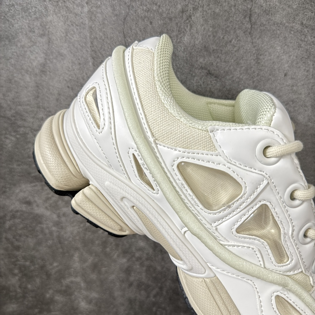 Adidas 阿迪 x RAF SIMONS 拉夫西蒙 Ozweego 先锋潮流 水泡 复古低帮休闲鞋 BB6742 独 Adidas 阿迪 x RAF SIMONS 拉夫西蒙 Ozweego 先锋潮流 水泡 复古低帮休闲鞋 BB6742 独