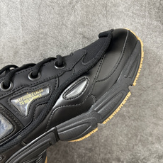 Adidas 阿迪 x RAF SIMONS 拉夫西蒙 Ozweego 先锋潮流 水泡 复古低帮休闲鞋 B26077 独 Adidas 阿迪 x RAF SIMONS 拉夫西蒙 Ozweego 先锋潮流 水泡 复古低帮休闲鞋 B26077 独