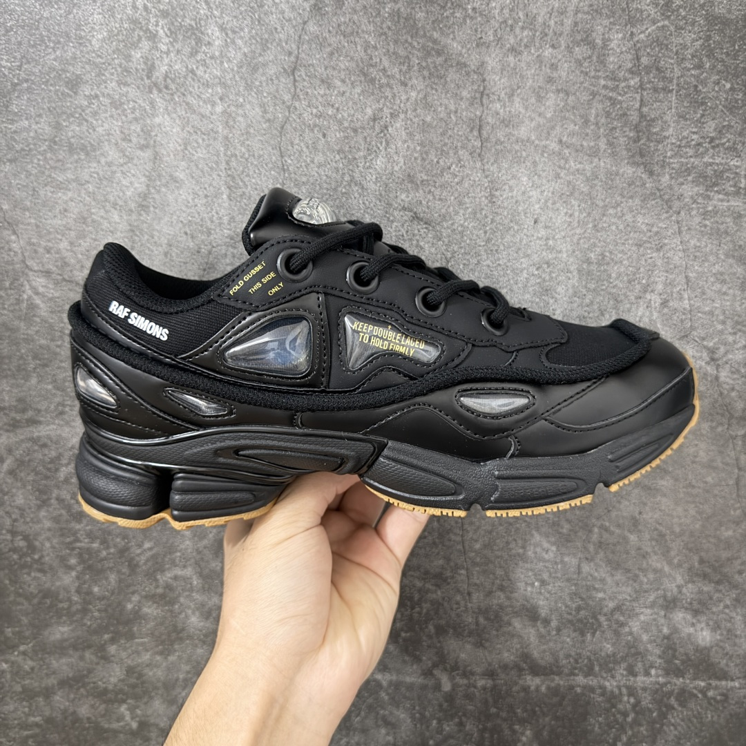 Adidas 阿迪 x RAF SIMONS 拉夫西蒙 Ozweego 先锋潮流 水泡 复古低帮休闲鞋 B26077 独