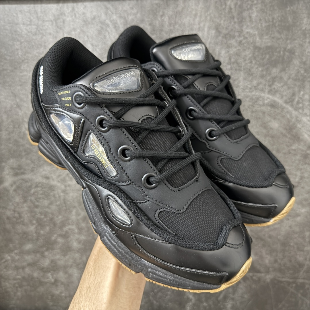 Adidas 阿迪 x RAF SIMONS 拉夫西蒙 Ozweego 先锋潮流 水泡 复古低帮休闲鞋 S74145 独 Adidas 阿迪 x RAF SIMONS 拉夫西蒙 Ozweego 先锋潮流 水泡 复古低帮休闲鞋 S74145 独