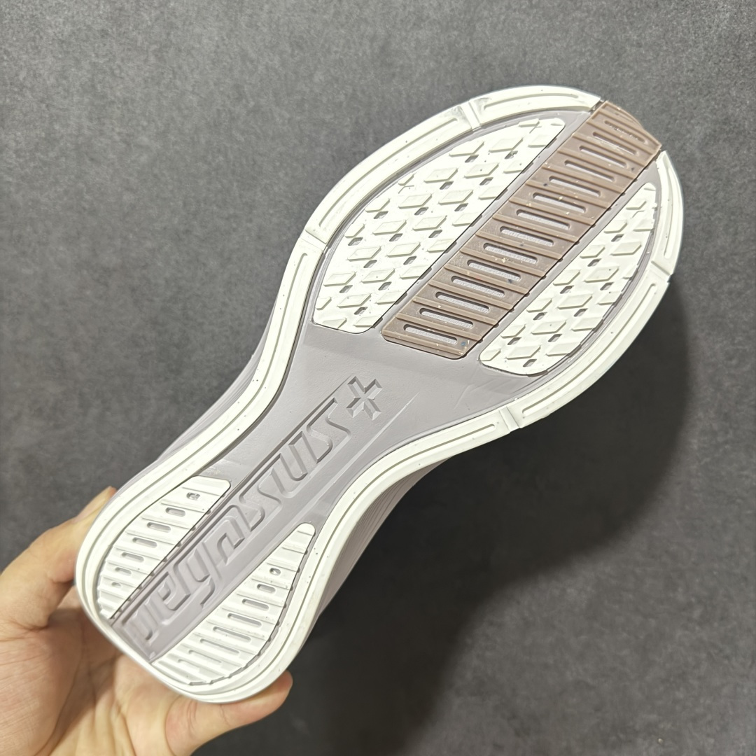 Nike Air Zoom Pegasus Plus 耐克飞马加强版系列低帮马拉松休闲运动慢跑鞋 货号: IM2543-