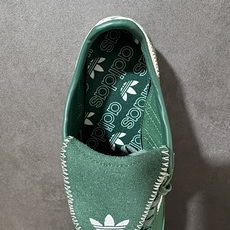 adidas originals SL 72 OG KITH复古单品 adidas originals SL 72 RS adidas originals SL 72 OG KITH复古单品 adidas originals SL 72 RS