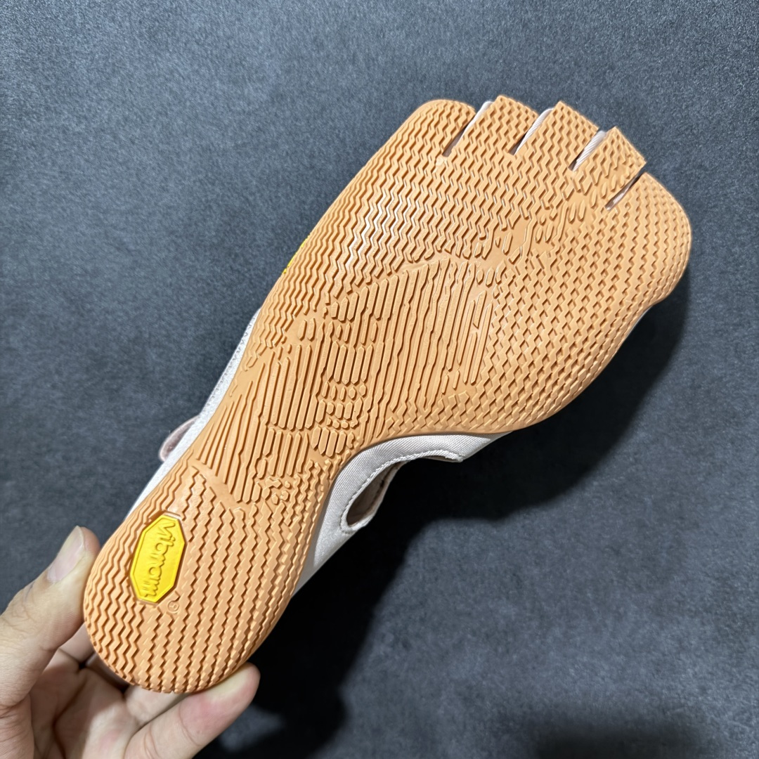 Vibram V-Soul 健身赤足深蹲支撑速干芭蕾五指鞋 货号：25W7203 尺码：36 37 38 39 40 4