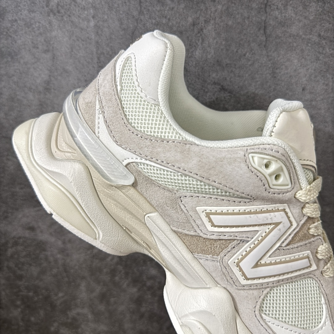 New Balance NB 9060 复古单品 鞋款灵感源自设计师本人对夏日的怀日回忆。鞋面大身由空间双格及磨砂鞋面拼 New Balance NB 9060 复古单品 鞋款灵感源自设计师本人对夏日的怀日回忆。鞋面大身由空间双格及磨砂鞋面拼