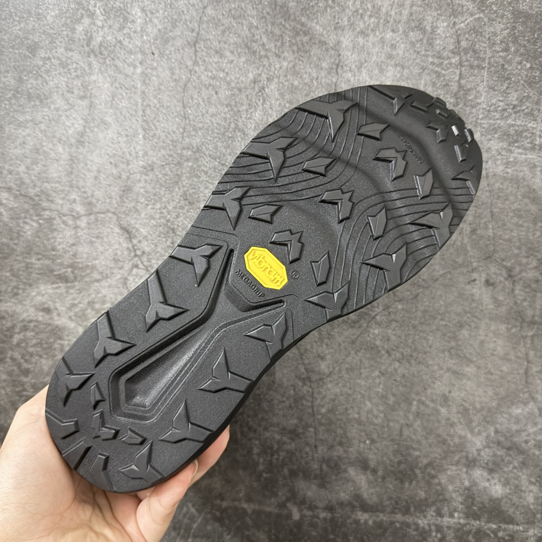 DESCENTE Ultra Ridge Boa 舒适运动 徒步鞋 官方同步上架 适合技术路线 单日徒步穿着 受到长途野