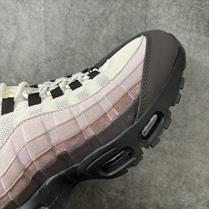 NK Air Max 95 OG 联名复古舒适气垫运动鞋 IQ0277-010 全部配色 原鞋开发生产 高度还原 一眼Z NK Air Max 95 OG 联名复古舒适气垫运动鞋 IQ0277-010 全部配色 原鞋开发生产 高度还原 一眼Z