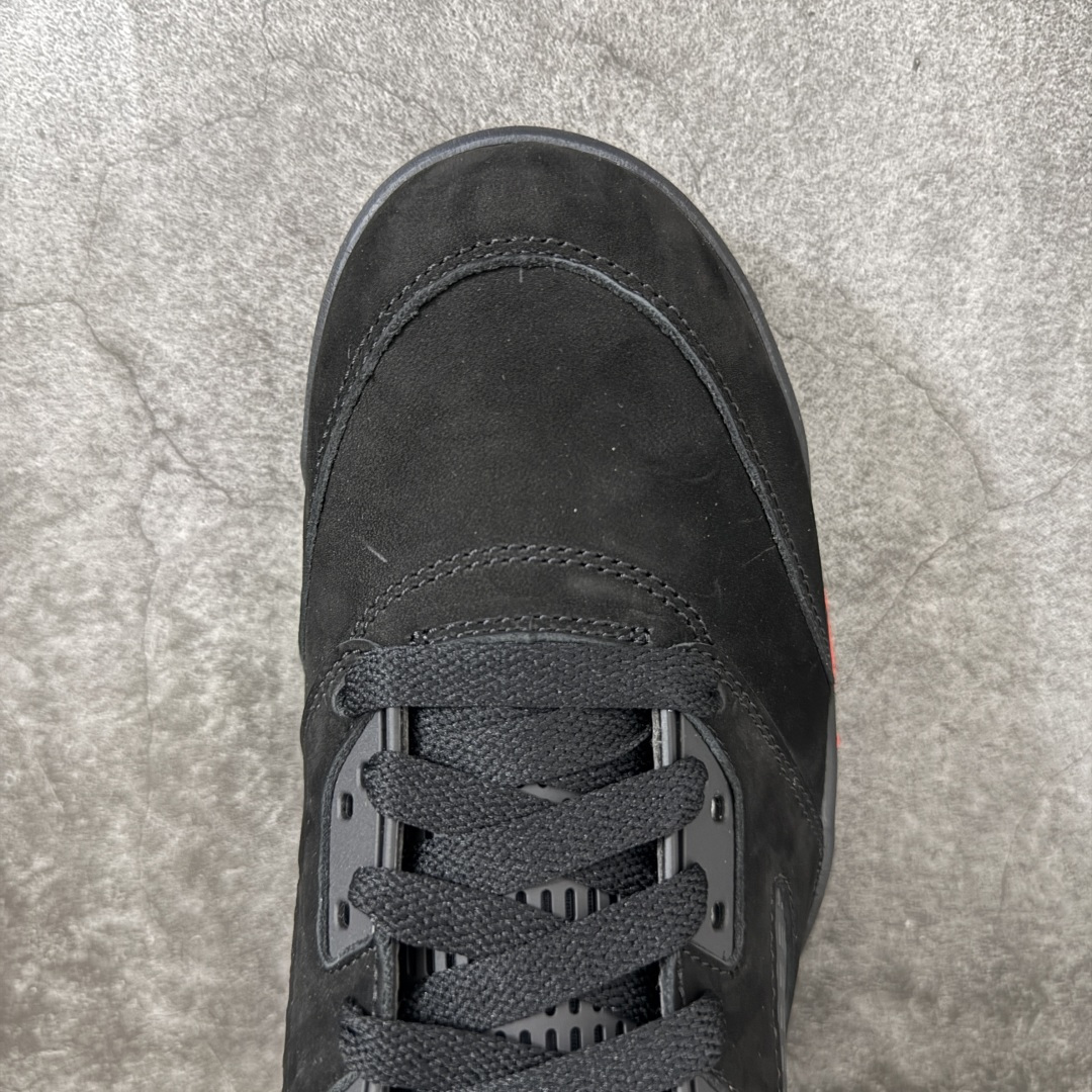 AJ5万圣节 Air Jordan 5 Halloween 舒适贴合 复古篮球鞋 黑红 货号:HQ7978-001 原厂 AJ5万圣节 Air Jordan 5 Halloween 舒适贴合 复古篮球鞋 黑红 货号:HQ7978-001 原厂