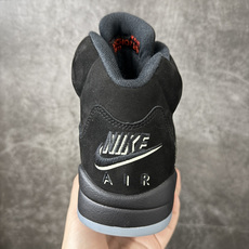 AJ5万圣节 Air Jordan 5 Halloween 舒适贴合 复古篮球鞋 黑红 货号:HQ7978-001 原厂 AJ5万圣节 Air Jordan 5 Halloween 舒适贴合 复古篮球鞋 黑红 货号:HQ7978-001 原厂