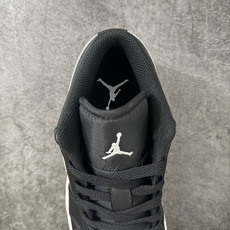 Air Jordan Low AJ1 乔1黑白色 低帮文化休闲运动板鞋 -043 市面中低帮最具代表性版本没有之一 口碑 Air Jordan Low AJ1 乔1黑白色 低帮文化休闲运动板鞋 -043 市面中低帮最具代表性版本没有之一 口碑