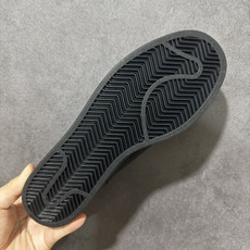 阿迪达斯十字交叉绑带Adidas SUPERSTAR SLIP ON W S 贝壳头 十字交叉绑带 白山联名款绑带板鞋 阿迪达斯十字交叉绑带Adidas SUPERSTAR SLIP ON W S 贝壳头 十字交叉绑带 白山联名款绑带板鞋