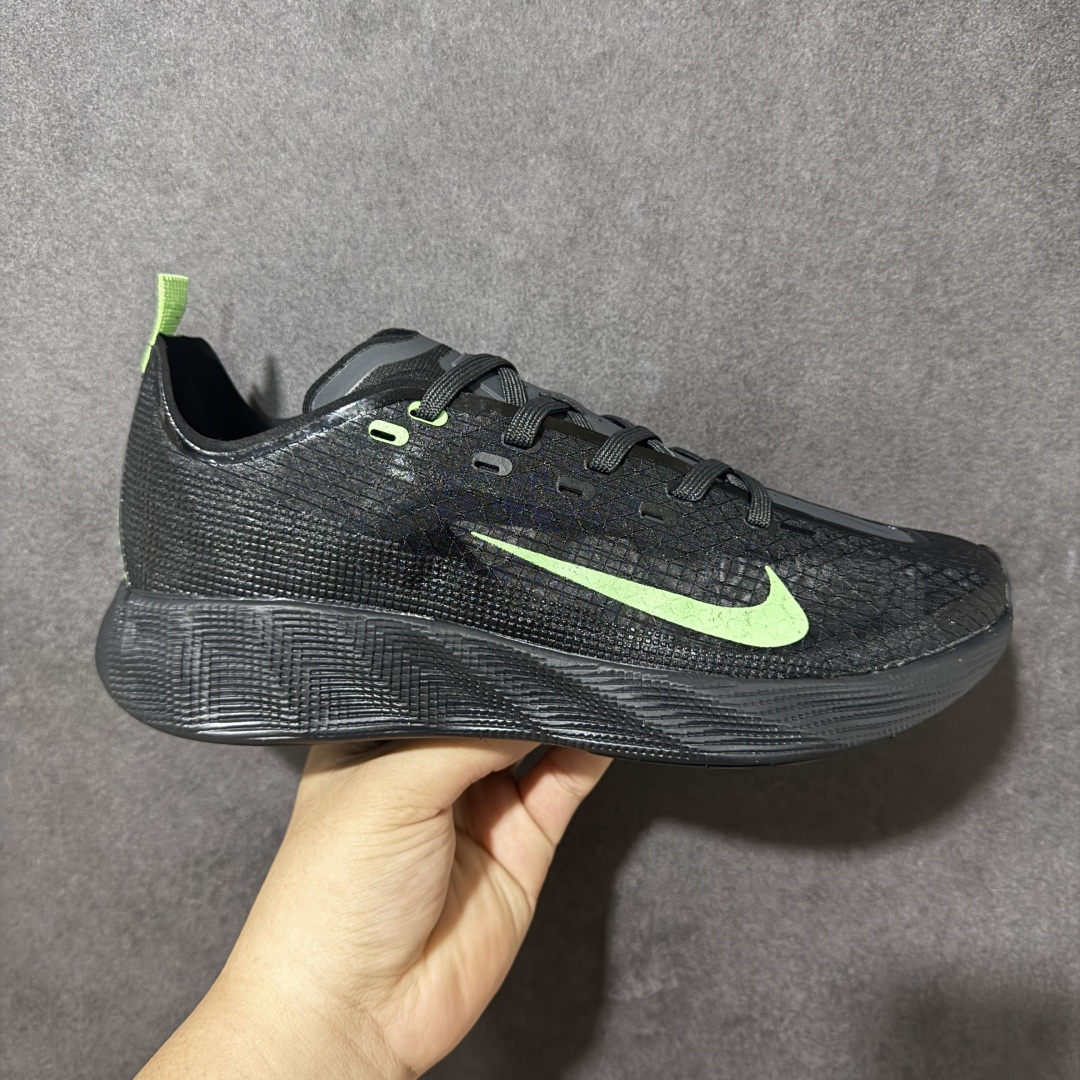 Nike AVA X 耐克 舒适贴合防滑跑步鞋 男款 黑绿 美式街头风格 适合通勤运动city walk 货号：HM96