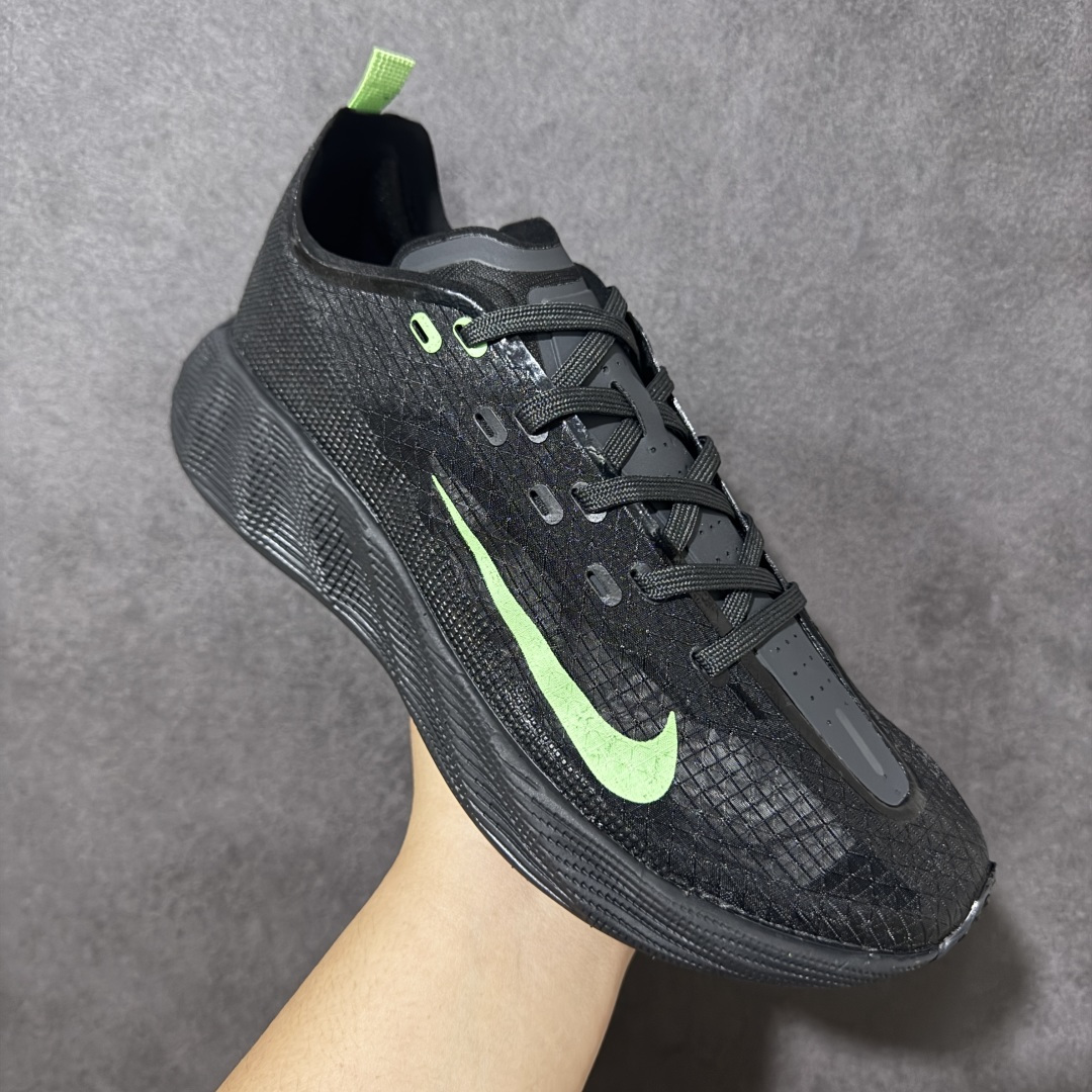 Nike AVA X 耐克 舒适贴合防滑跑步鞋 男款 黑绿 美式街头风格 适合通勤运动city walk 货号：HM96